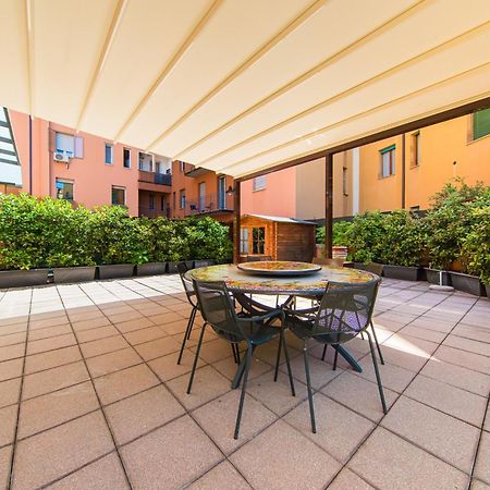 Nettuno Apartment - Private Garden In Bologna Center Экстерьер фото
