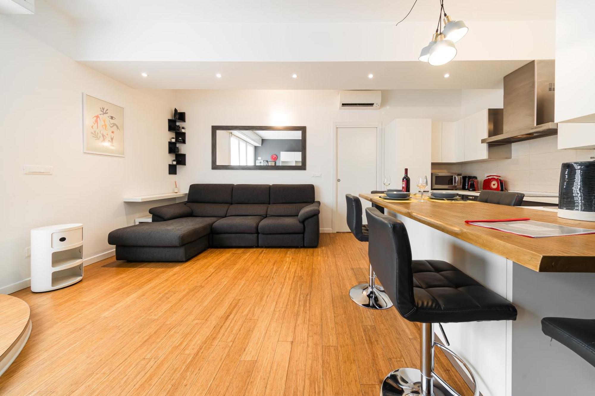 Nettuno Apartment - Private Garden In Bologna Center Экстерьер фото