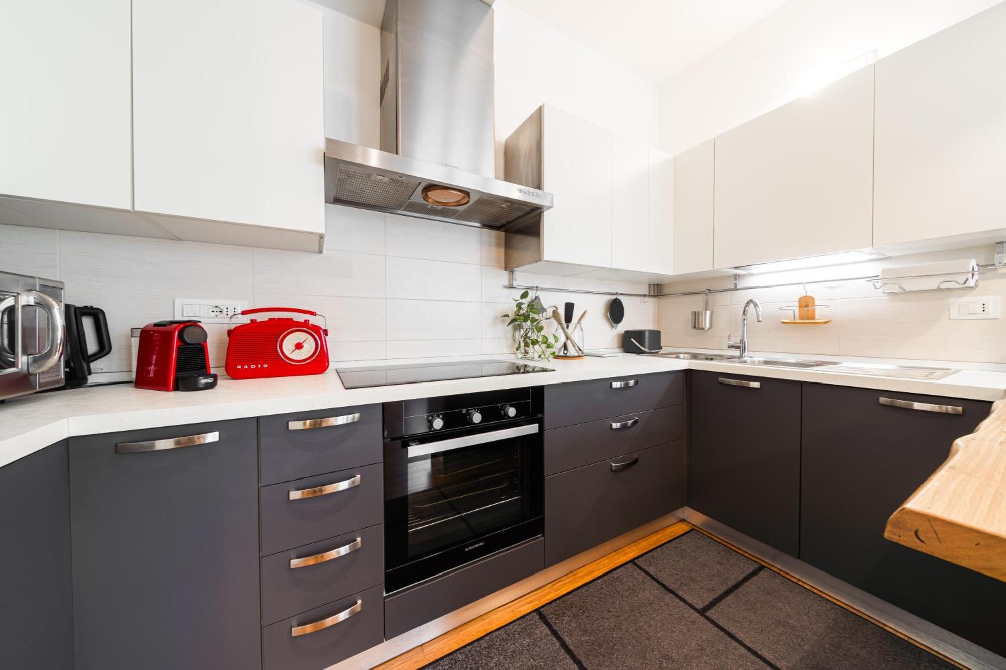 Nettuno Apartment - Private Garden In Bologna Center Экстерьер фото