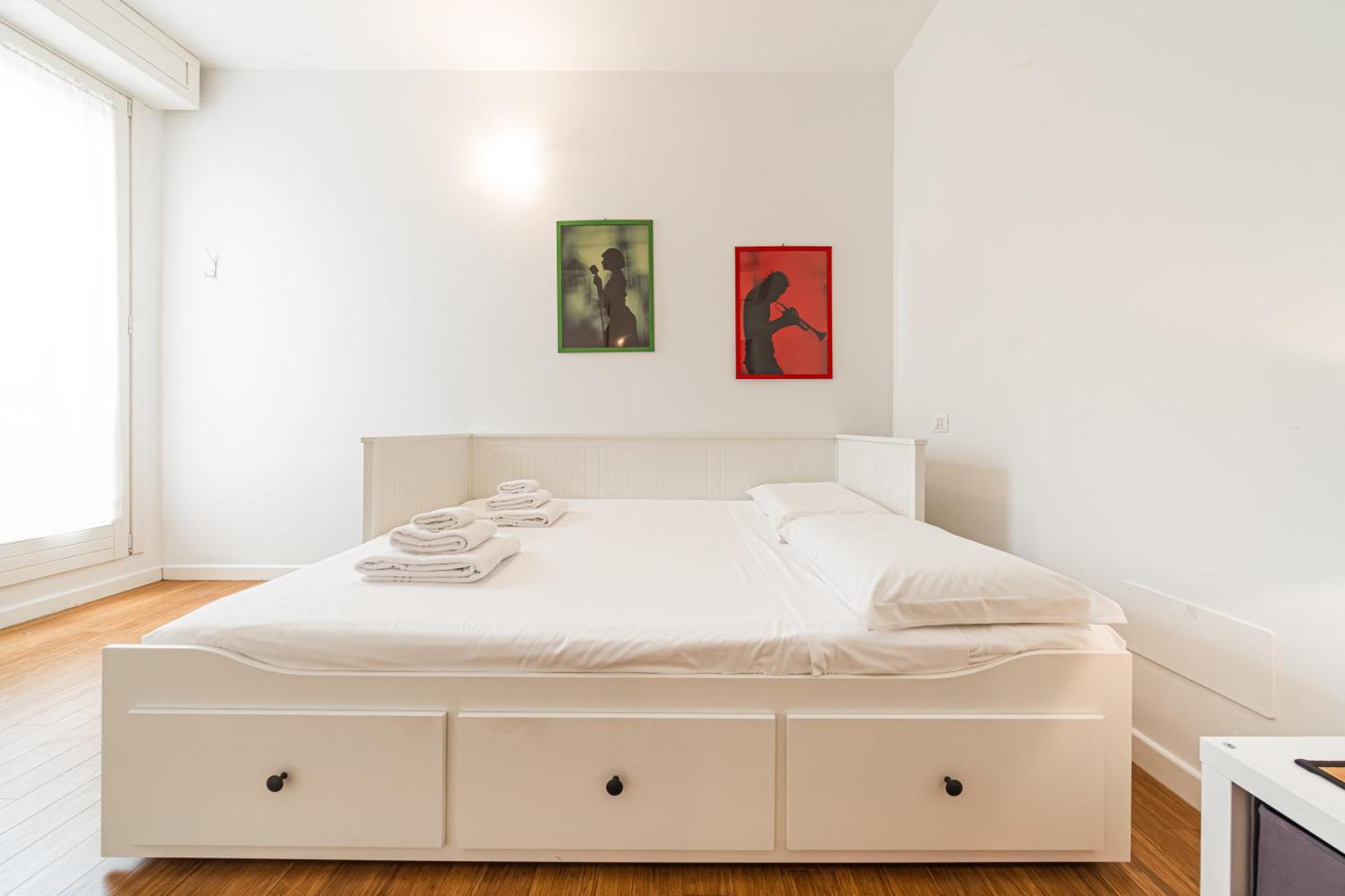 Nettuno Apartment - Private Garden In Bologna Center Экстерьер фото